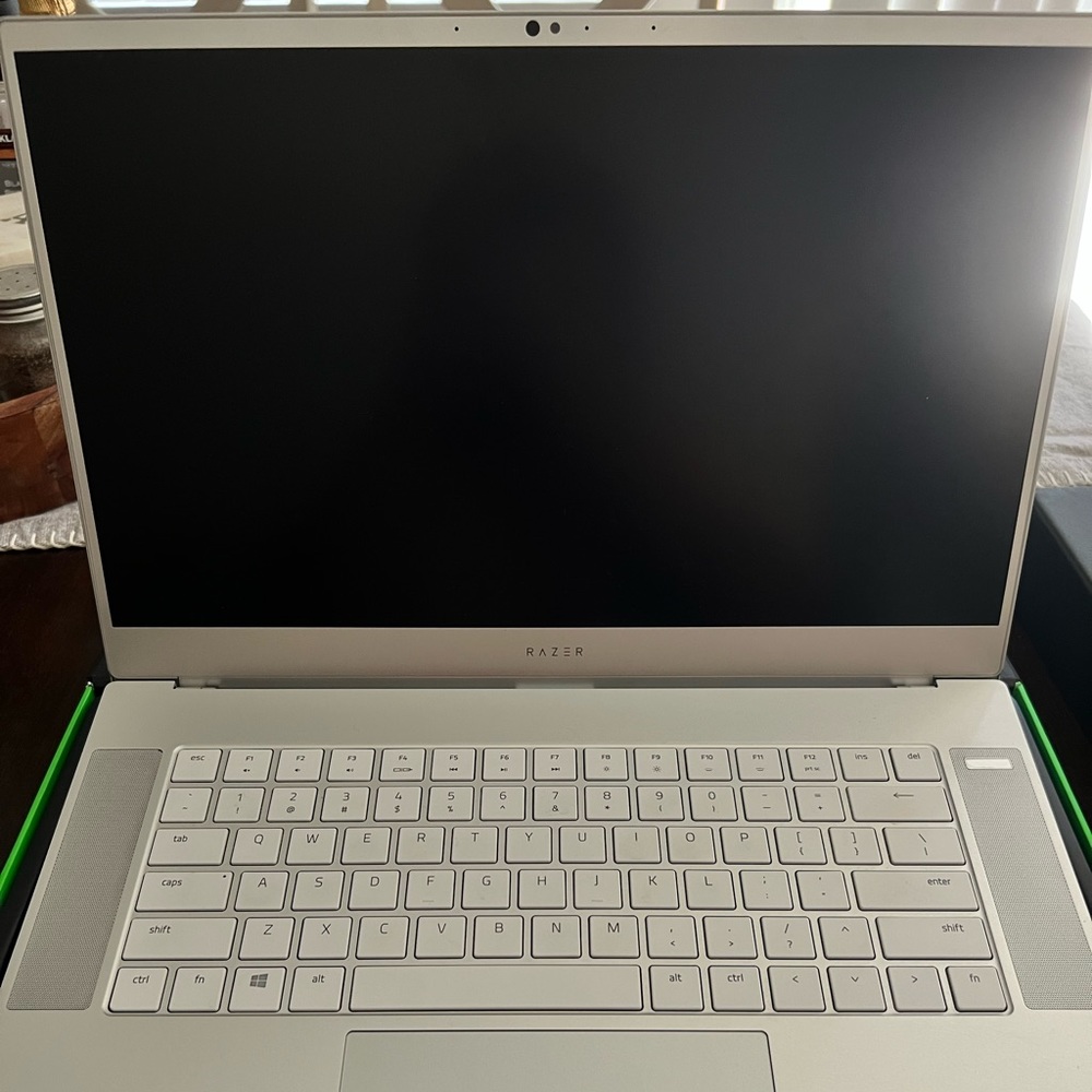 RAZER BLADE 15 Gaming Laptop [FHD-144Hz Dislpay]
Model: RZ09-0301